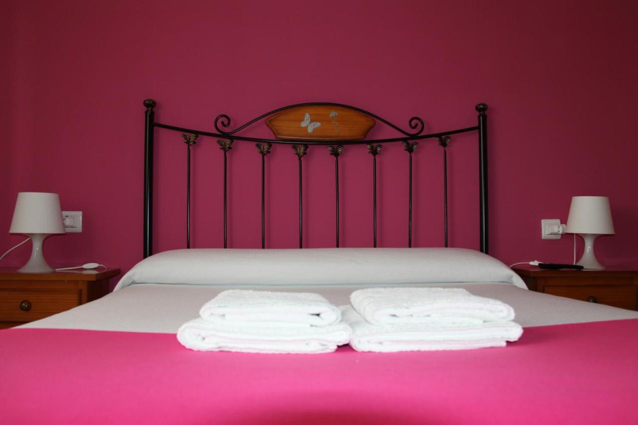 Venecia Bed&Breakfast Villafranca Del Bierzo Exterior photo