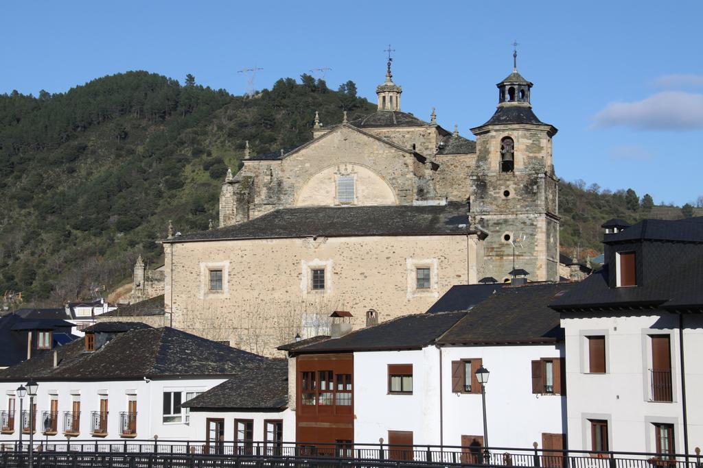 Venecia Bed&Breakfast Villafranca Del Bierzo Exterior photo